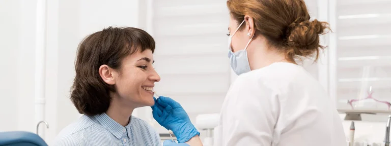 Por qué me cruje la mandíbula Causas y tratamiento